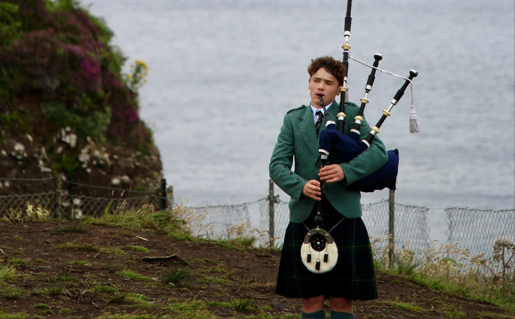 The Iconic Tartan of Scotland: Unraveling the Threads of History and Heritage