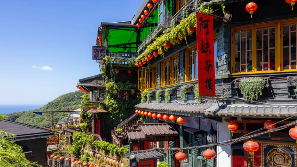 7 Must-See Attractions in Jiufen: Your Guide from Taipei to Shifen Old Street"