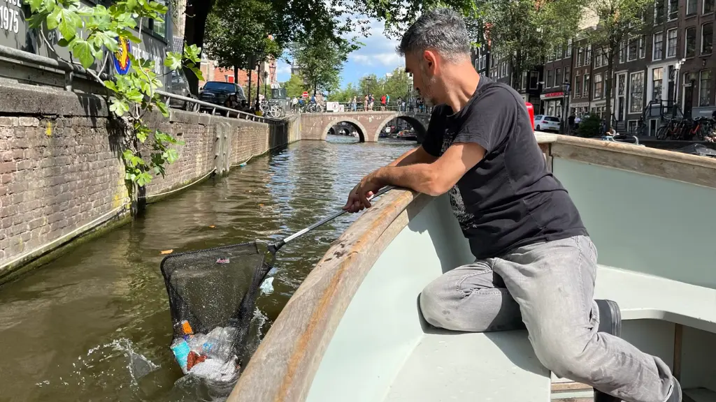 Exploring Amsterdam’s Unique Canal Tour: The Eco-Friendly Adventure Focused on Trash