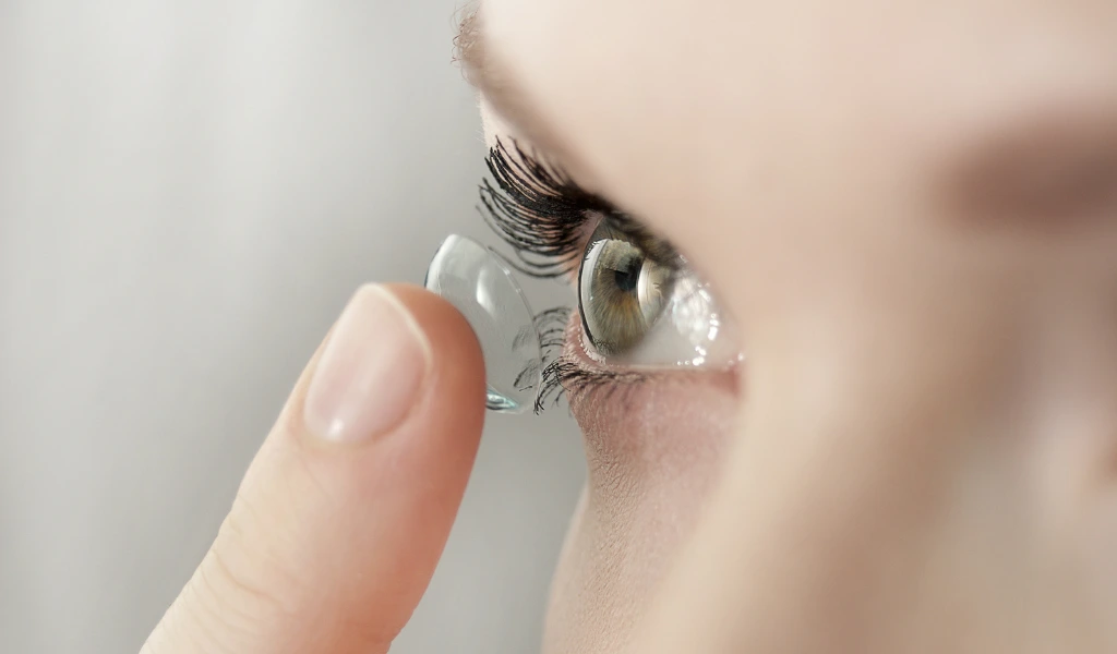 The Common Misconception About Sleeping in Contacts